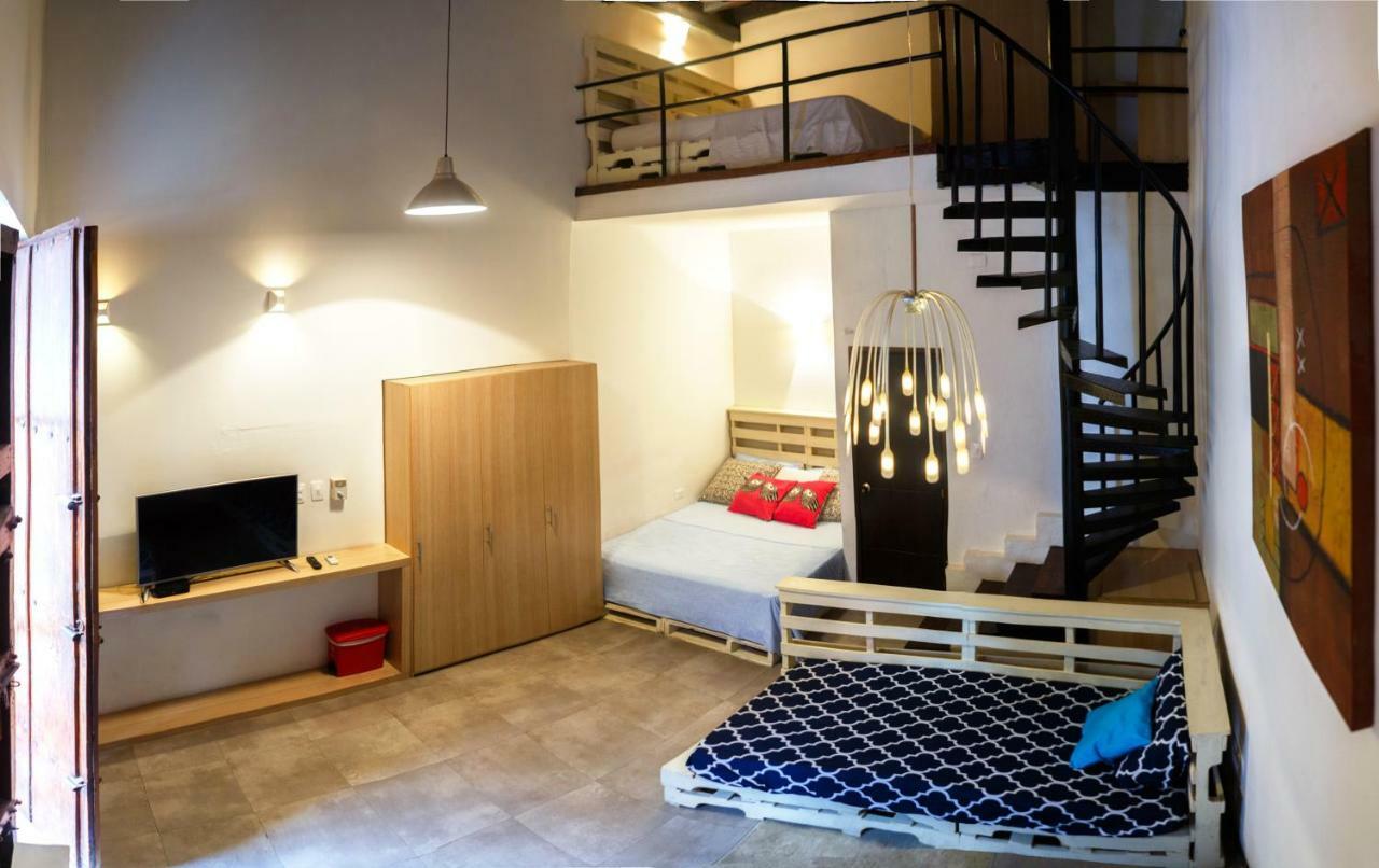 Aroha Villana Hostal *